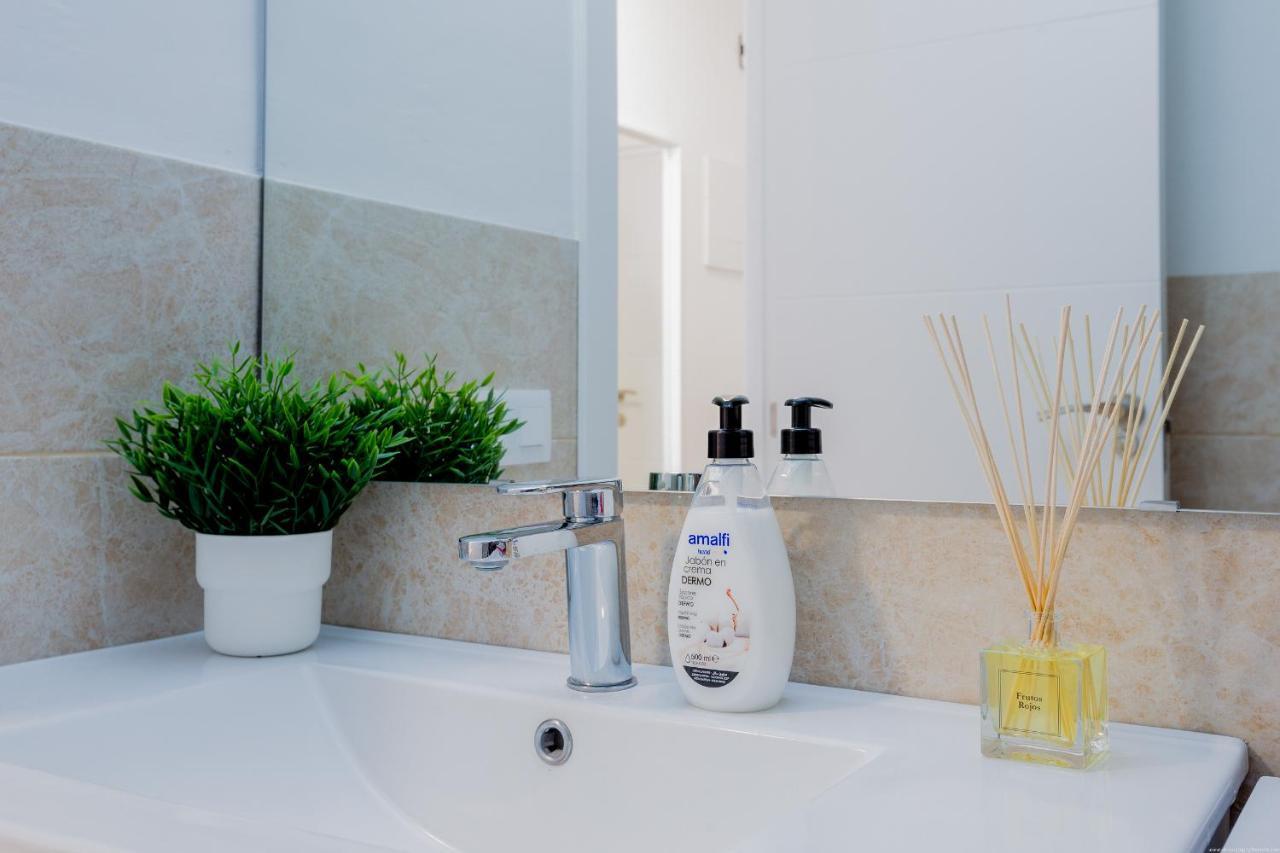 Bright & Stylish Apartment In Chipeque, Los Cristianos Arona  Buitenkant foto